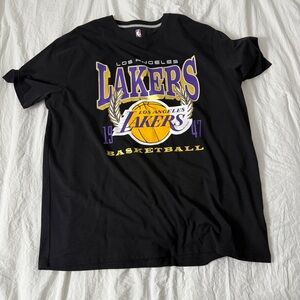 Lakers tee